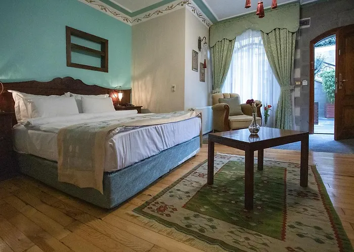 Rose Garden Suites